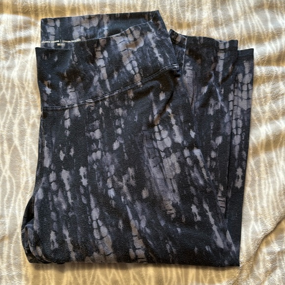Old Navy Women’s Balance Leggings - Picture 1 of 4